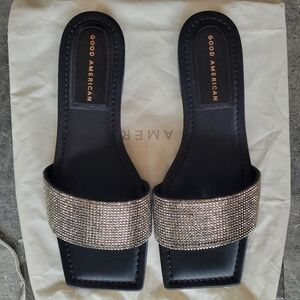 Good American Black Diamond Slides